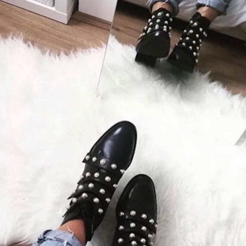 📌 Zara Black Combat Pearl Strap Ankle Booties
